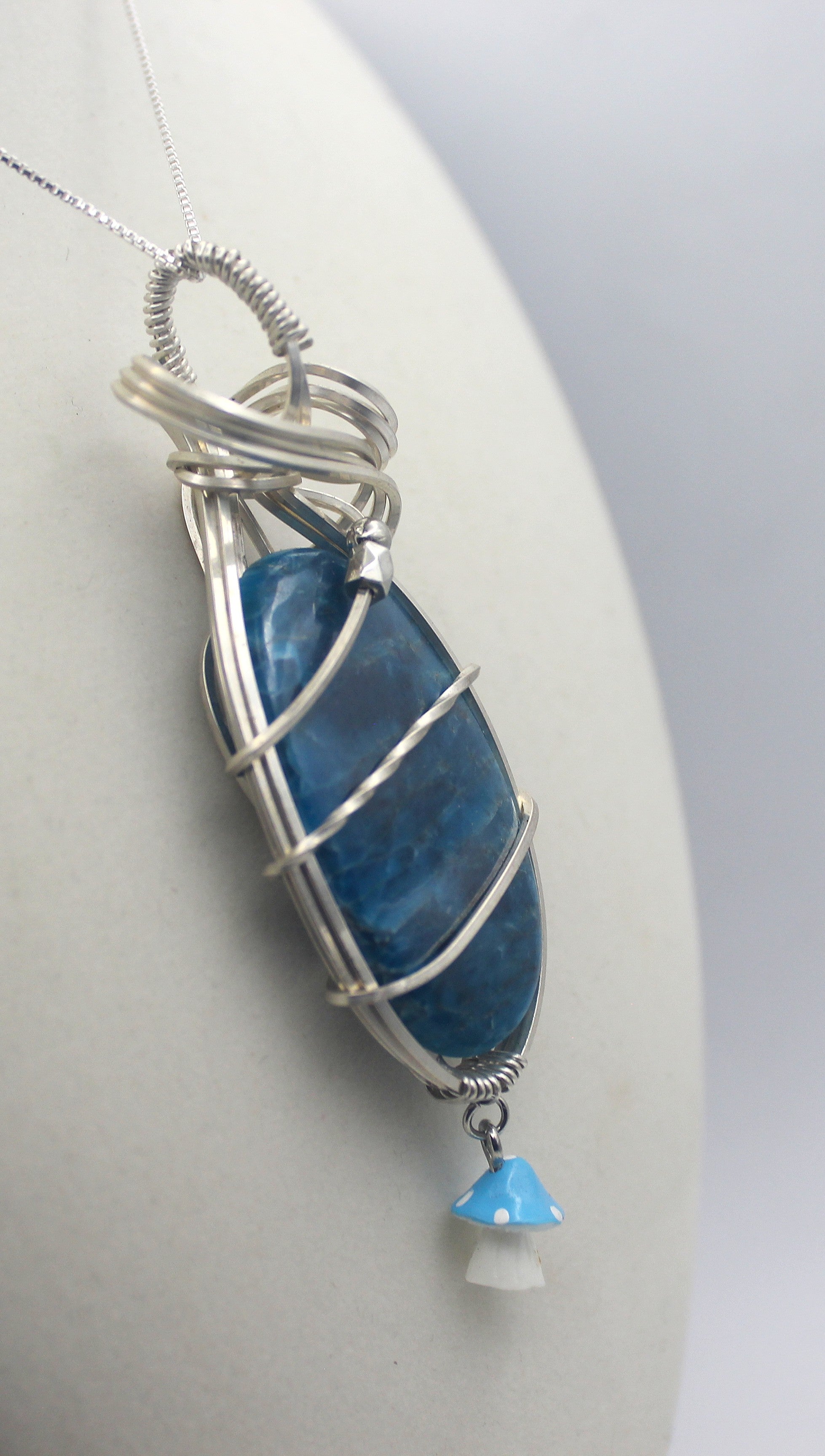 Silver Argentium Blue Apatite Mushroom Pendant Necklace – Carved Crystal, Clarity & Motivation