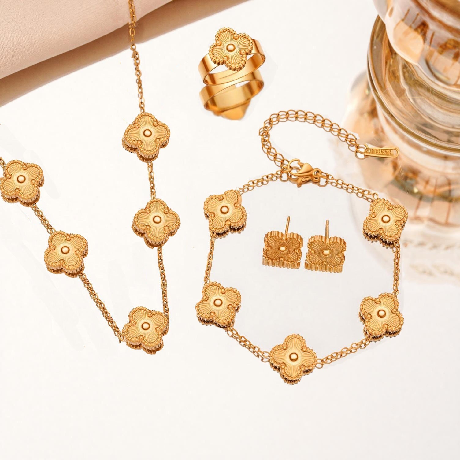 Titanium Four-Leaf Flower Jewelry Set