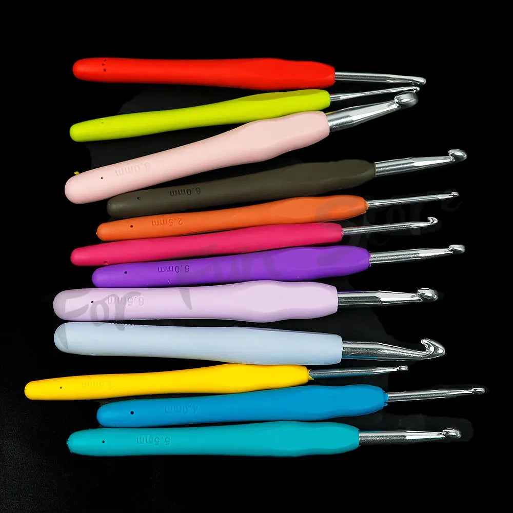 Crochet Hooks Kit with Yarn Needles and Storage Bag Set
