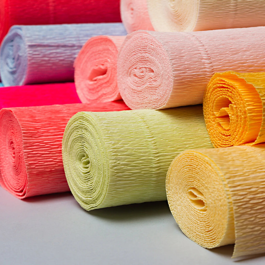 Crepe Paper Roll Set for Wedding Festival and Party Decorations