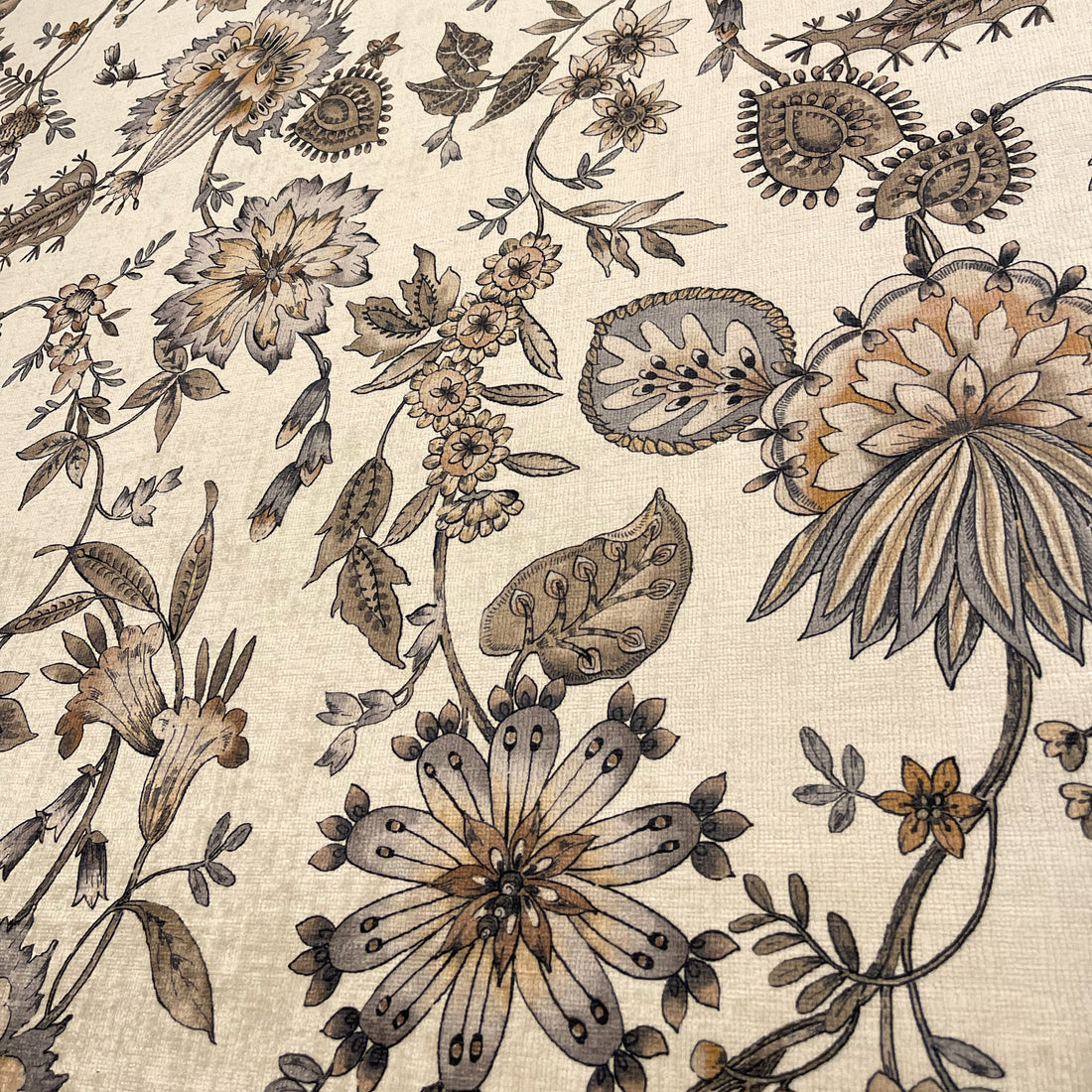 GIA JACOBEAN FLORAL PRINTEDUPHOLST ERY FABRIC BY THE YARD