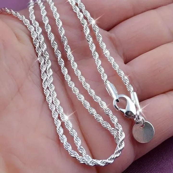 This dynamic Twisted Rope Chain has visual appeal that catches the light beautify.